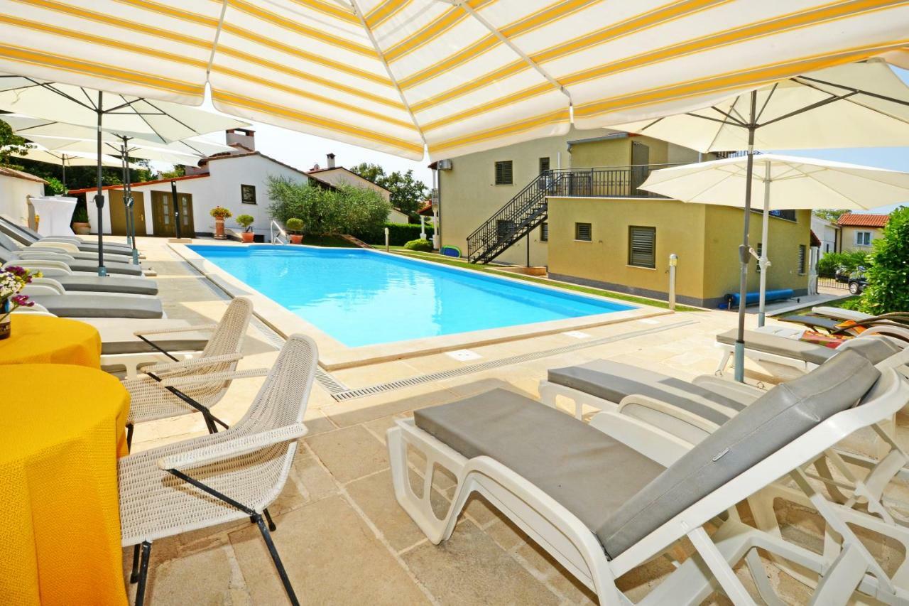 Apartments Pilic Rosini Екстериор снимка