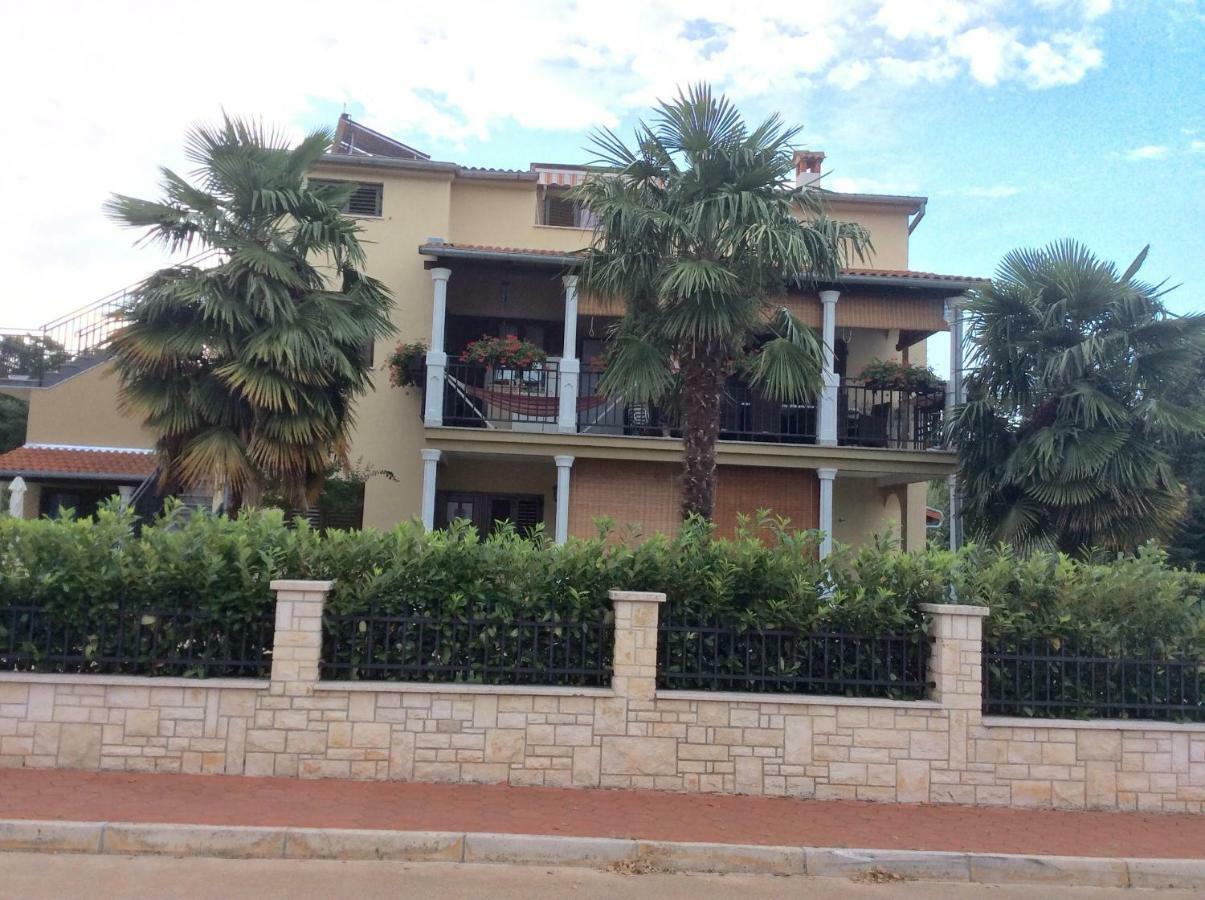 Apartments Pilic Rosini Екстериор снимка