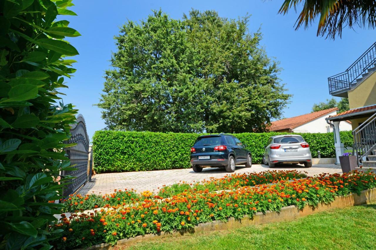 Apartments Pilic Rosini Екстериор снимка