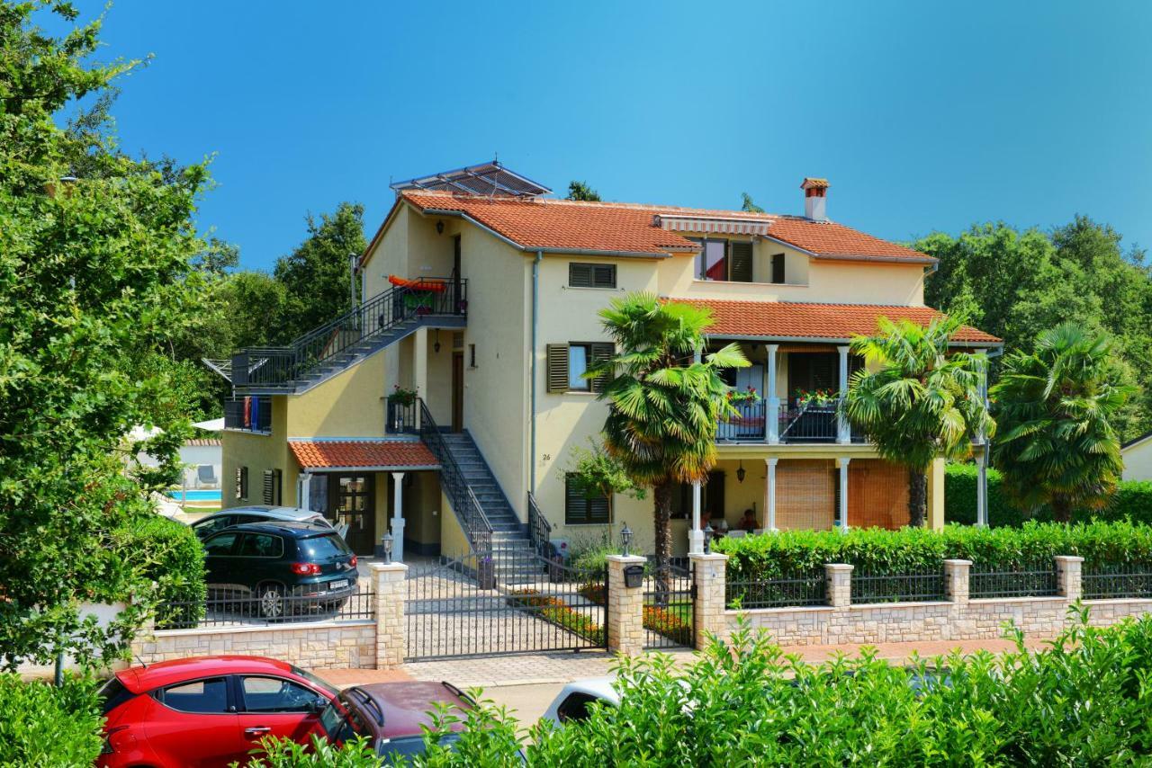 Apartments Pilic Rosini Екстериор снимка