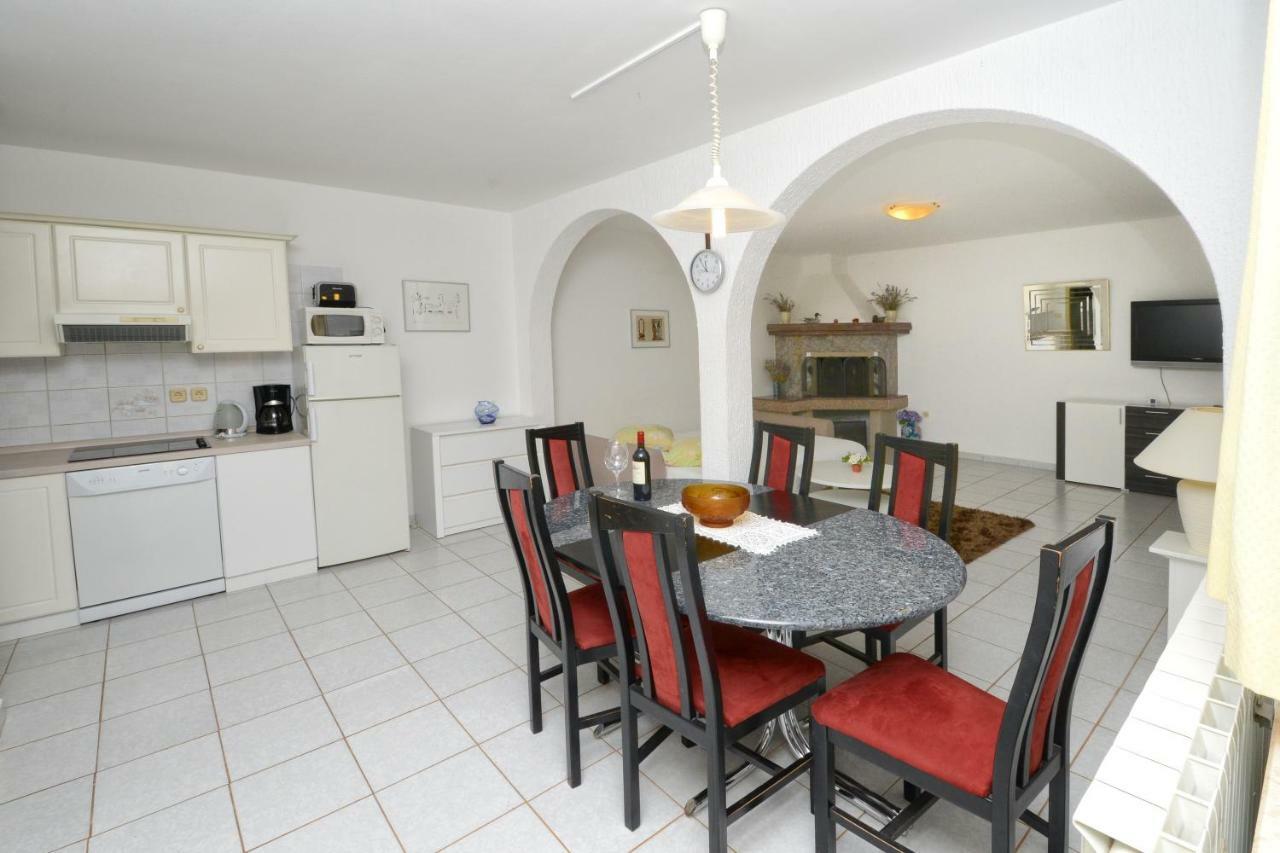 Apartments Pilic Rosini Екстериор снимка